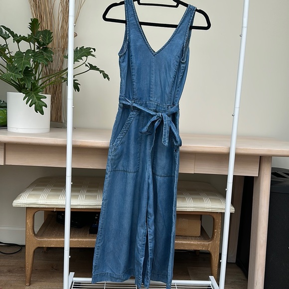 Amour Vert Gisela Chambray Jumpsuit - Picture 3 of 11